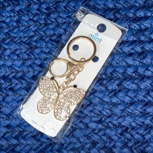 🦋 BRAND NEW Mint Gold Sparkling Butterfly Keychain 🦋